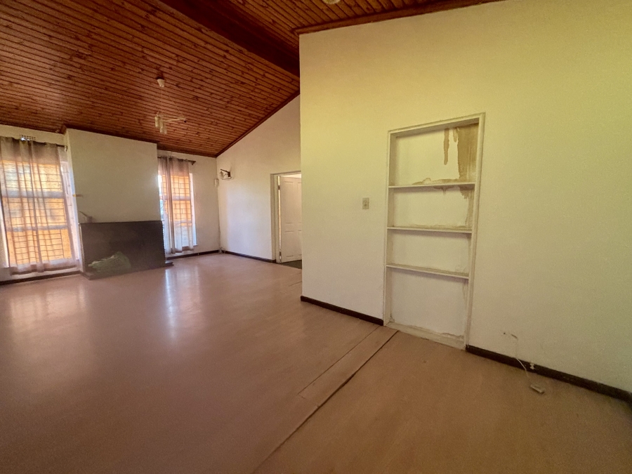 To Let 4 Bedroom Property for Rent in Brackenfell South Western Cape